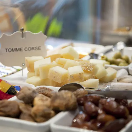 Napoleon Ξενοδοχείο Αζάτσιο