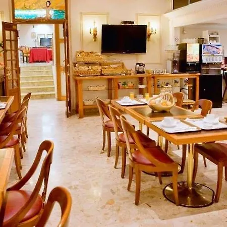 Hotel Napoleon 3*