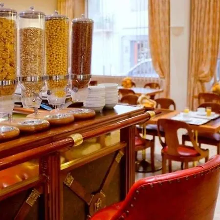 فندق Napoleon 3*